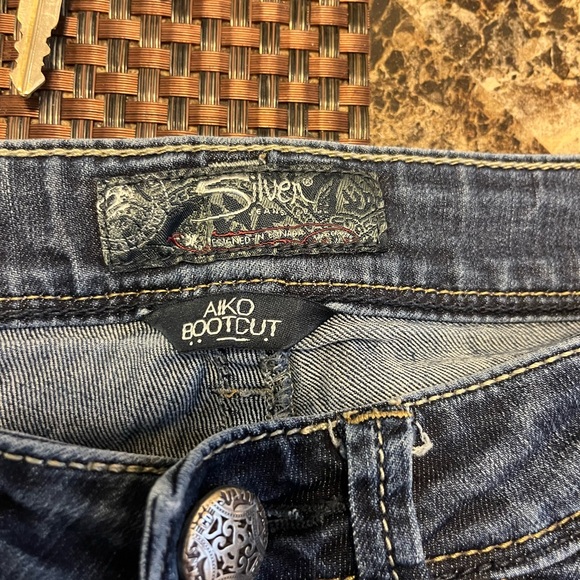 Women’s Silver Jeans - Picture 5 of 5
